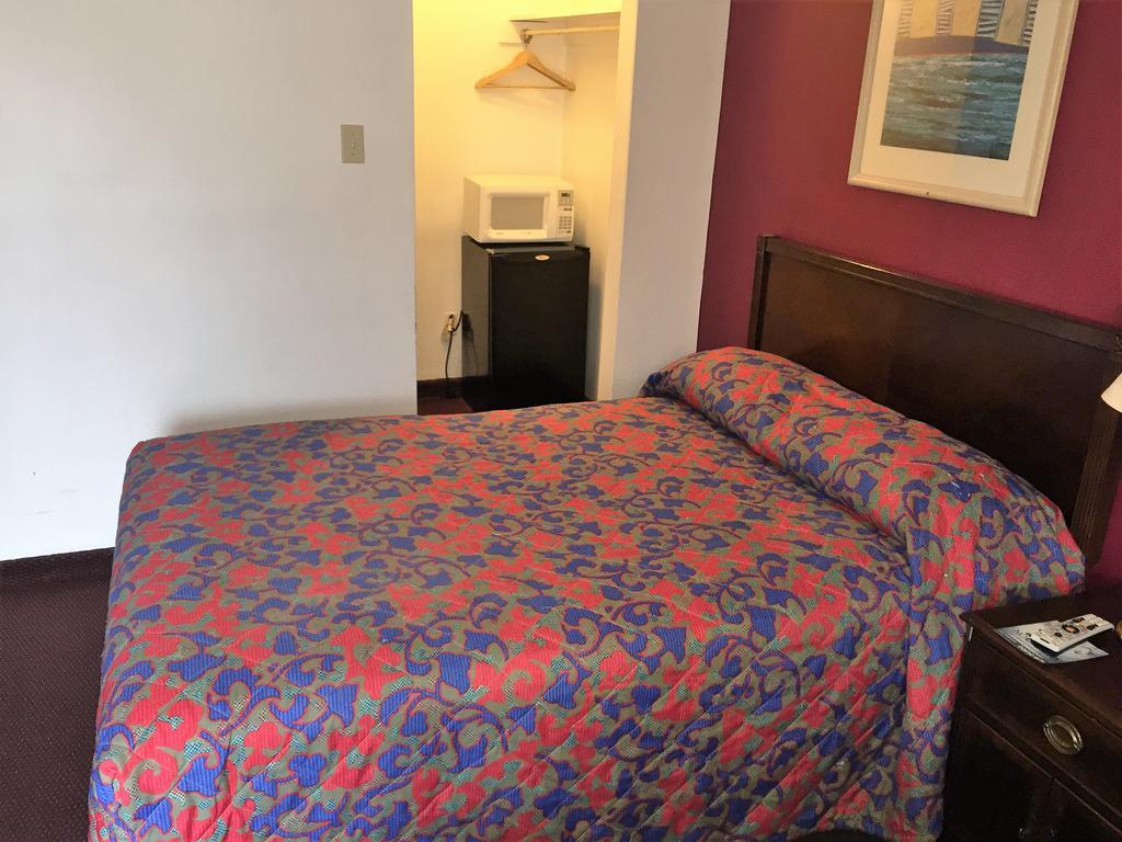 Budget Inn Wrightstown Exteriör bild