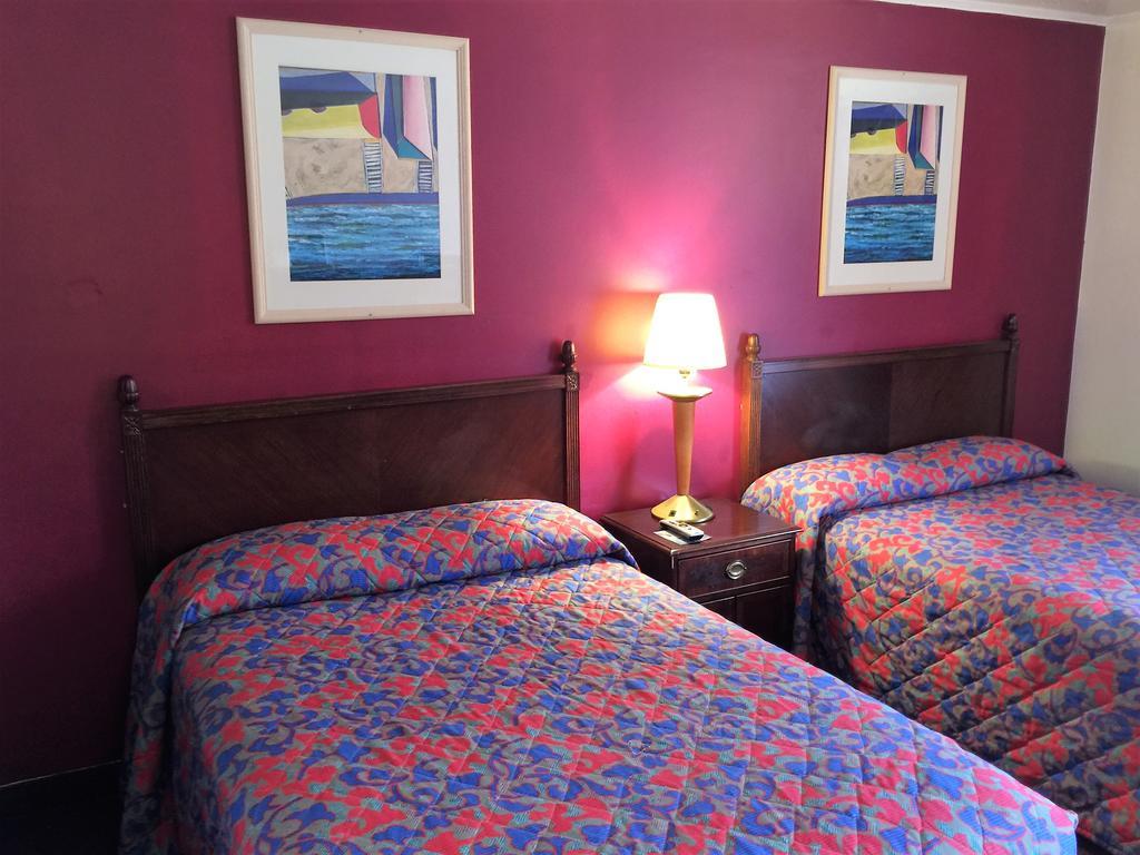 Budget Inn Wrightstown Exteriör bild